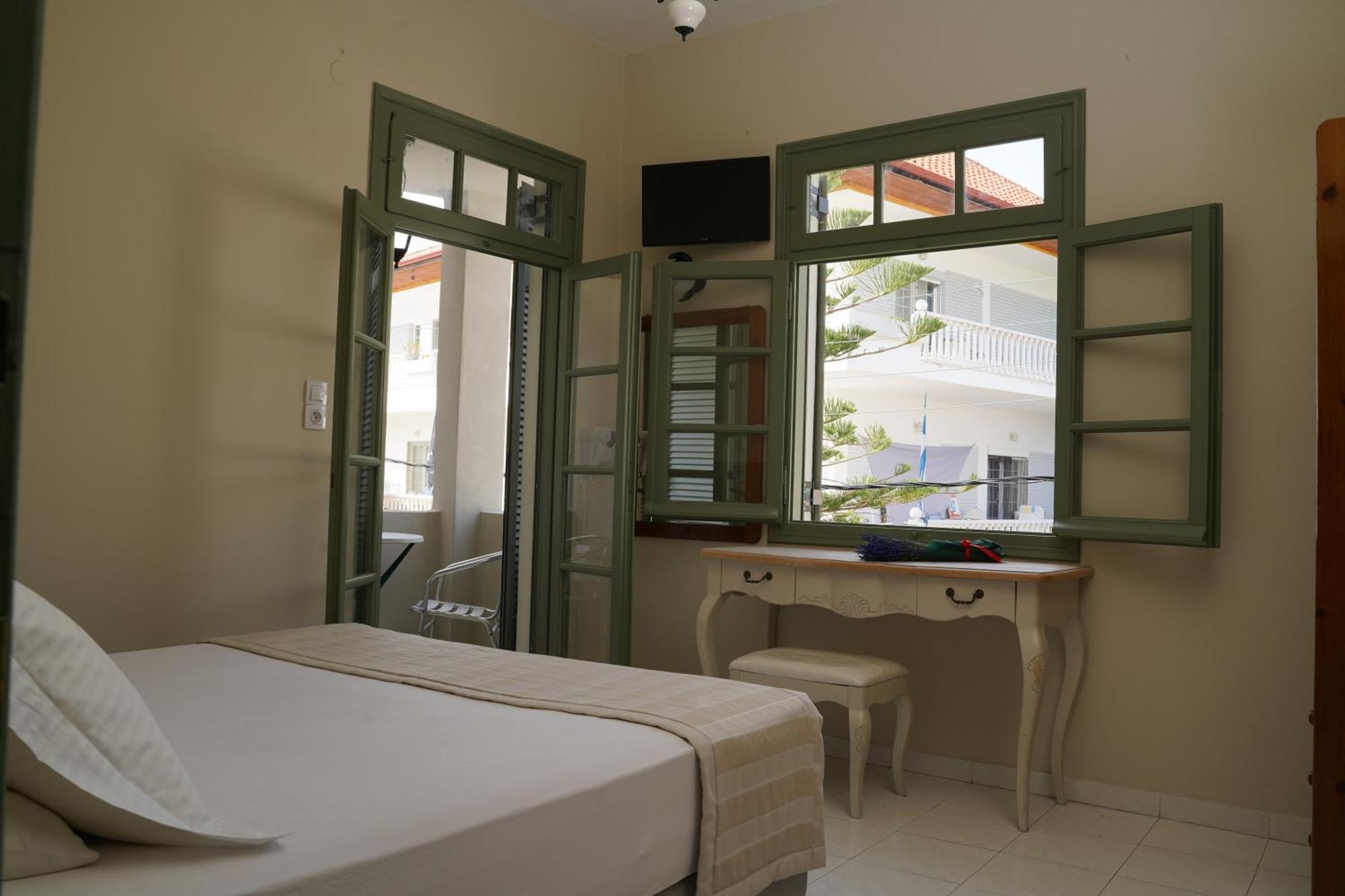 Kores Aegina Agia Marina  ภายนอก รูปภาพ